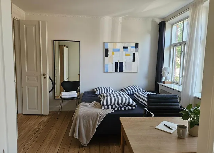 Apartamento Center With Balcony, Garden & Free Parking *