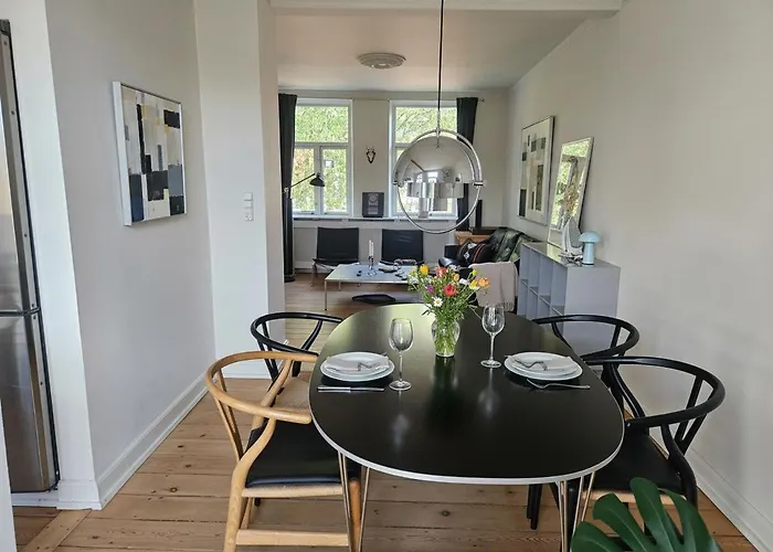 Center With Balcony, Garden & Free Parking Appartamento Odense